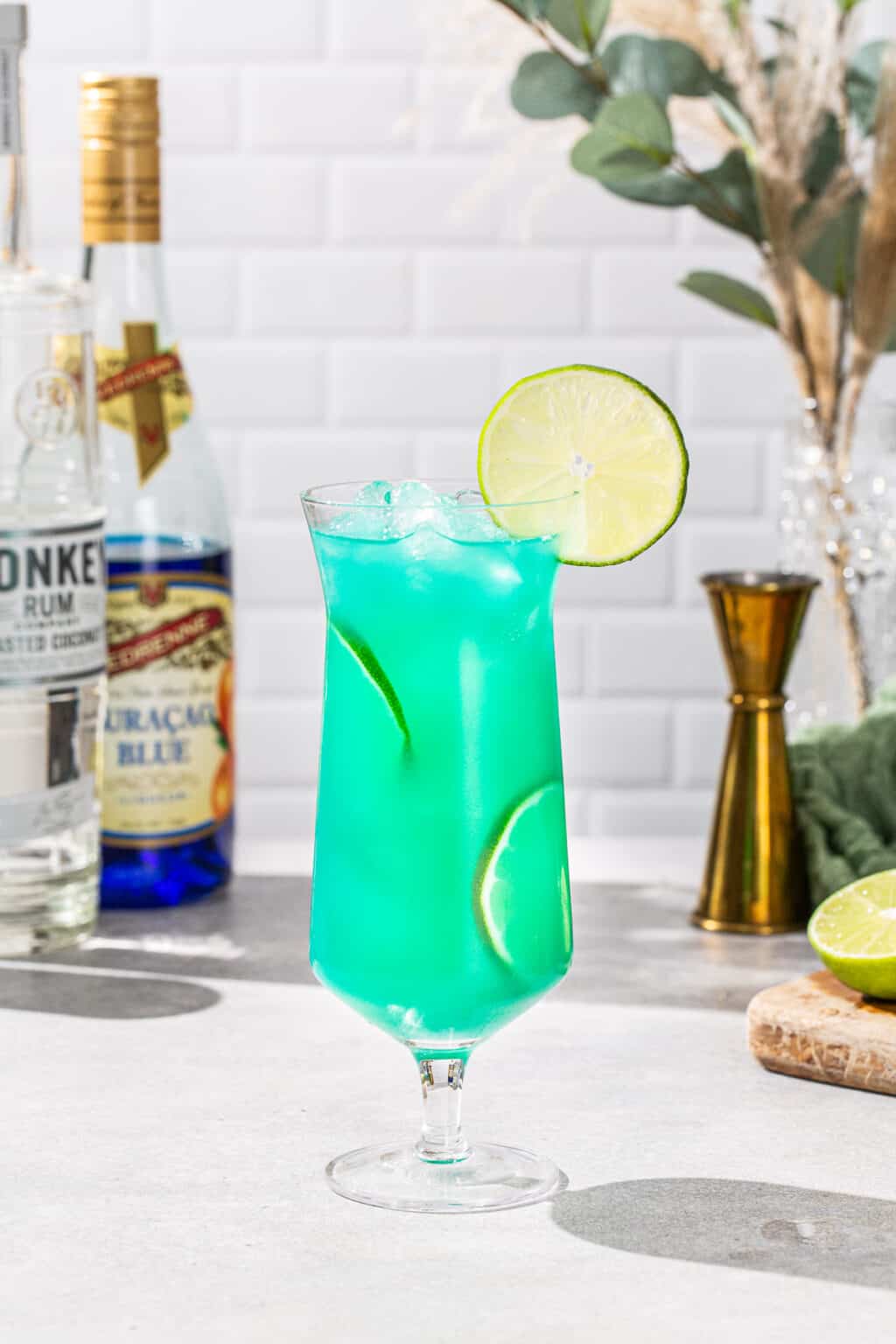 Mermaid Water Drink - Easy and Delicious Rum Punch